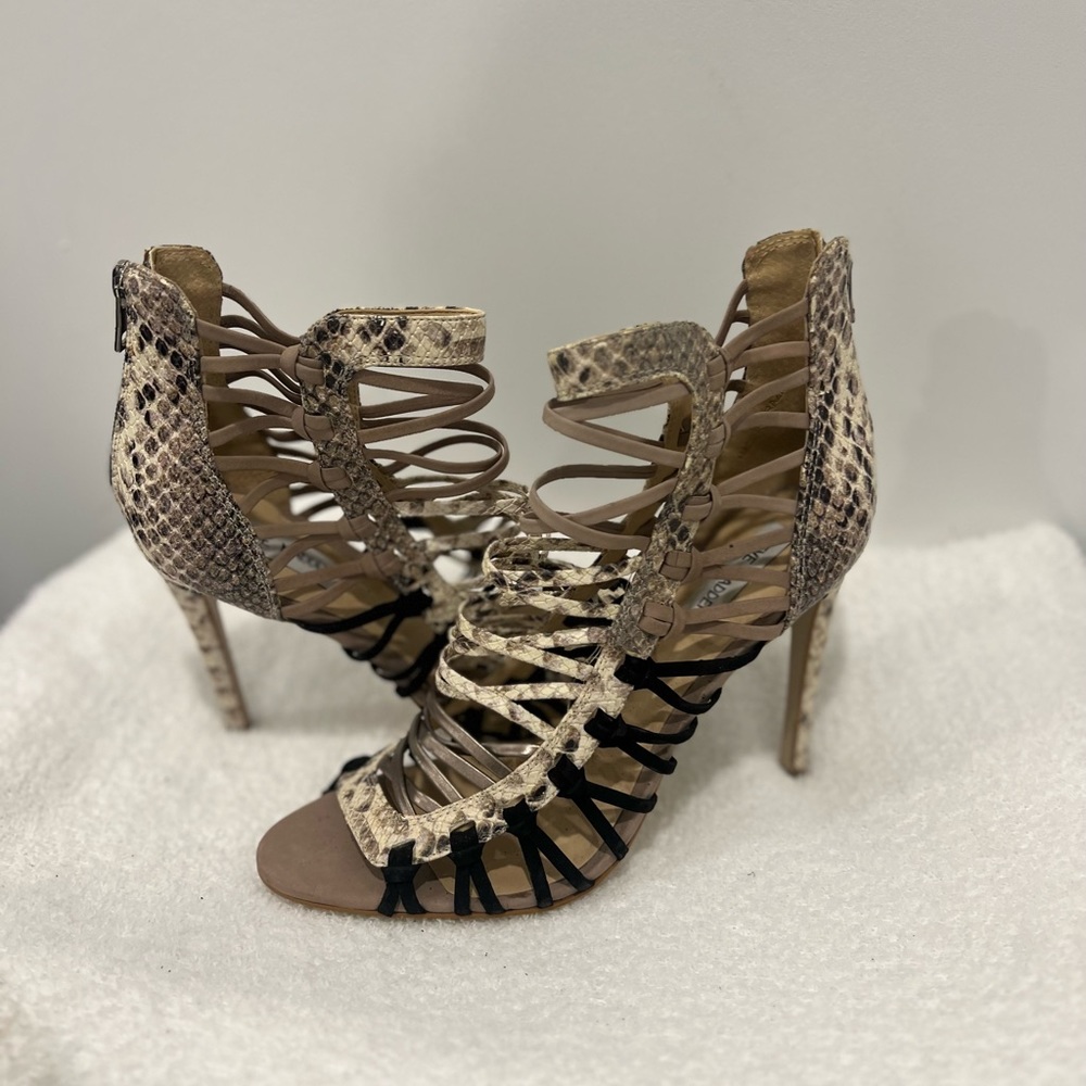 Steve Madden- Sleik Snake Cage Heels Sandals. Size: 10M